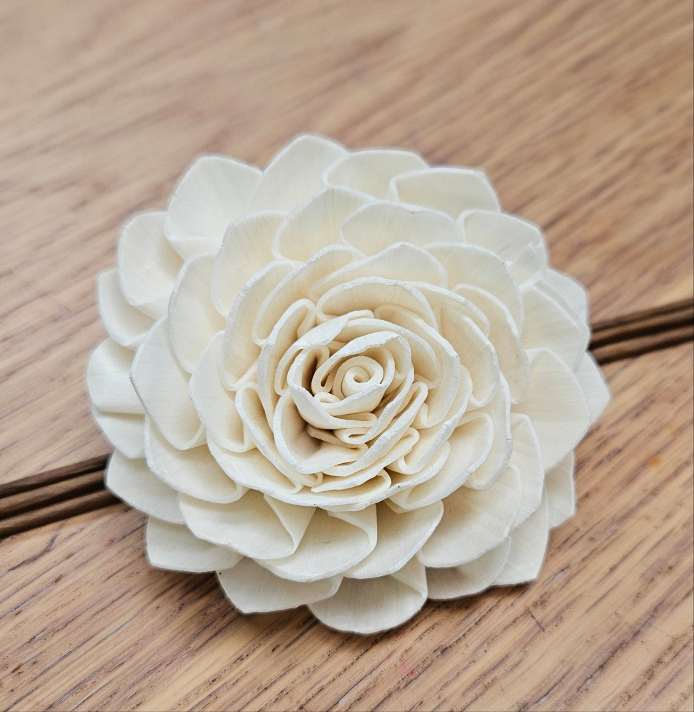 Handmade Flowers - Sola Flower - Medium Off White Dahila - 7/8cm